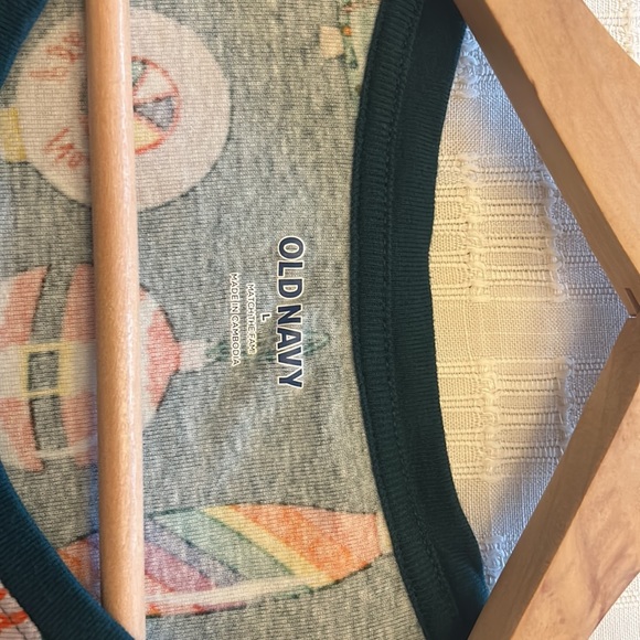 Old Navy Christmas Pajama Top Size Large - Picture 4 of 5